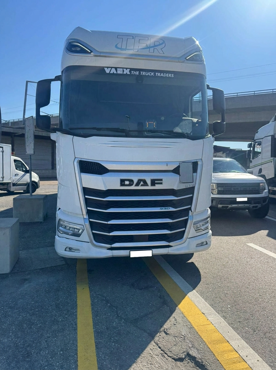 DAF Sattelzug von Maximus Transporte
